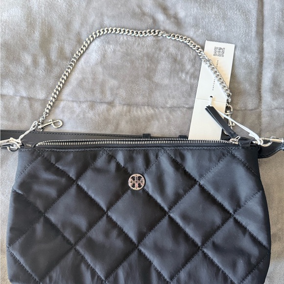 Tory Burch Black Quilted Shoulder Bag with Silver Logo - Picture 2 of 4